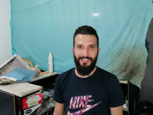 George jest Ormianinem z Aleppo, jak wielu innych młodych mężczyzn potrzebował wsparcia / George like  many young men from Aleppo needed support